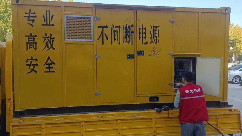 静海柴油发电机组和UPS电源配合使用时，如何避免切换过程中的电力中断？