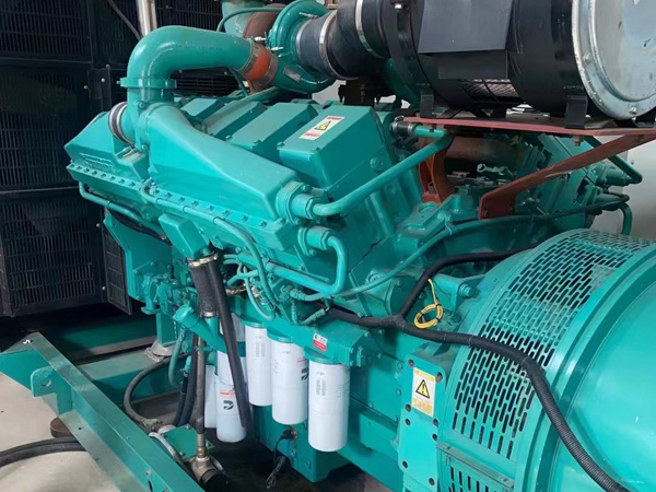 静海更换100kW柴油发电机组机油时，需要注意哪些事项？