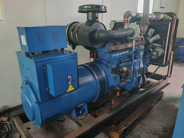 静海100kW柴油发电机组使用多级机油有哪些优缺点？